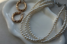 Load image into Gallery viewer, 3 piece pearl choker
